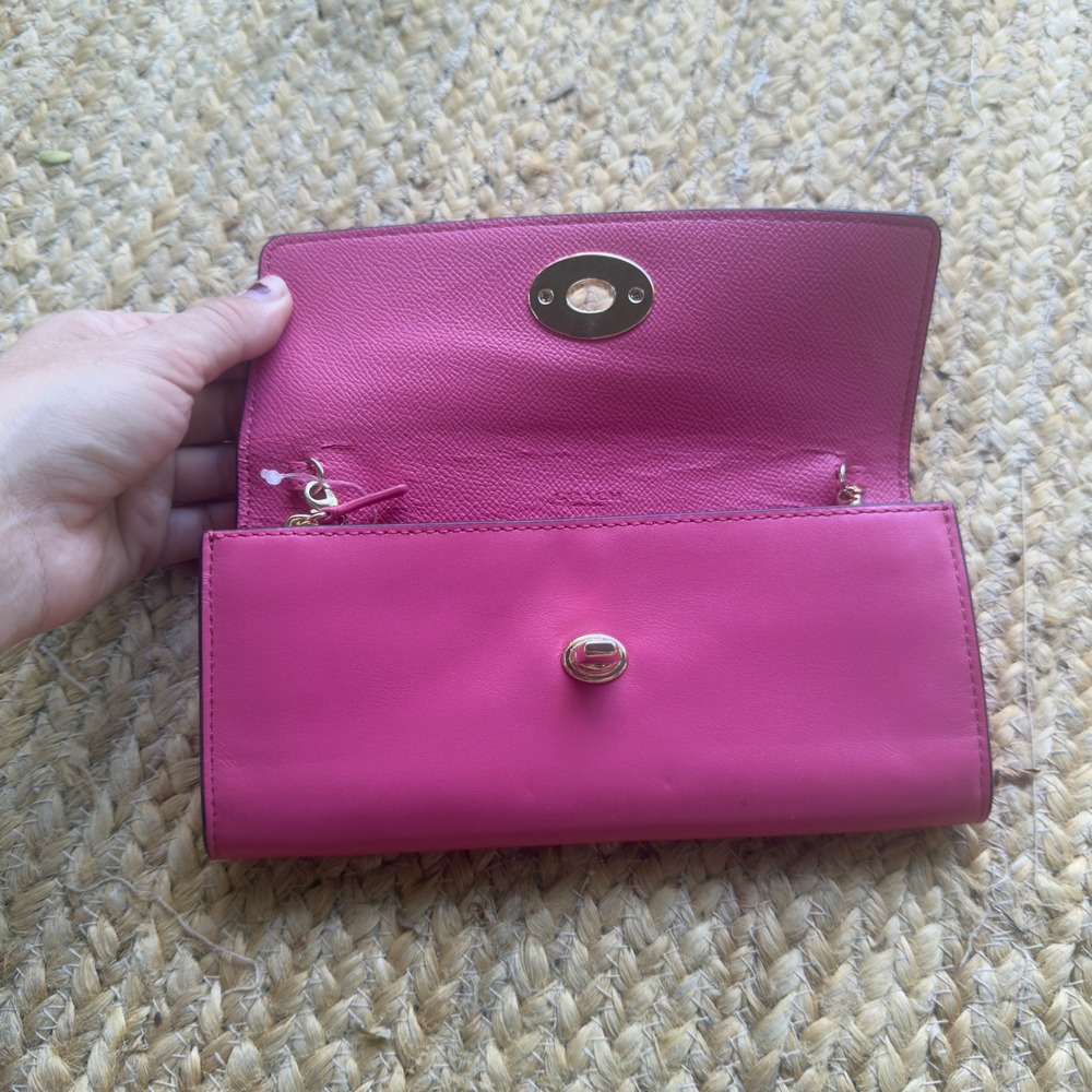 Coach Pink Leather Turnlock Chain Wallet Crossbody Bag Gold Hardware - Picture 3 of 9